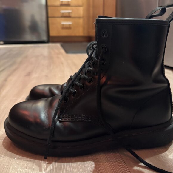 Men's Doc Martens - Barely Used - Picture 5 of 5